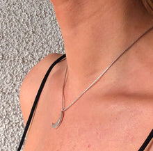 Load image into Gallery viewer, Crescent Moon Necklace