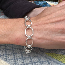 Load image into Gallery viewer, 7.5" Large Oblong Link Chain Bracelet