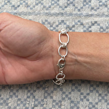 Load image into Gallery viewer, 7.5" Large Oblong Link Chain Bracelet