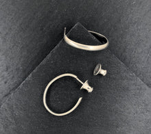 Load image into Gallery viewer, Elliptics: Medium Size Oval Silver Hoop Earrings