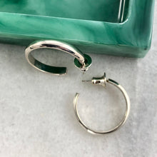 Load image into Gallery viewer, Classic II: Medium Size Round Silver Hoop Earrings